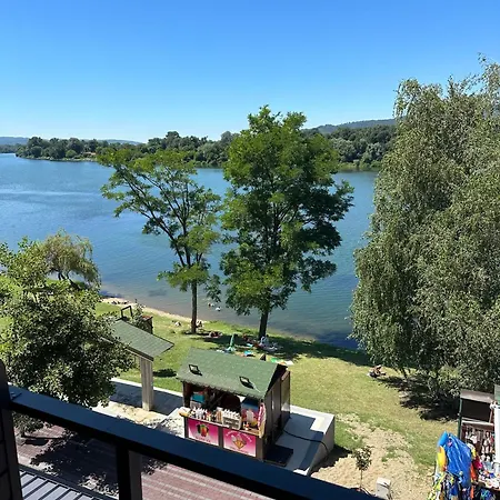 Romantika 1 * Ostrovo